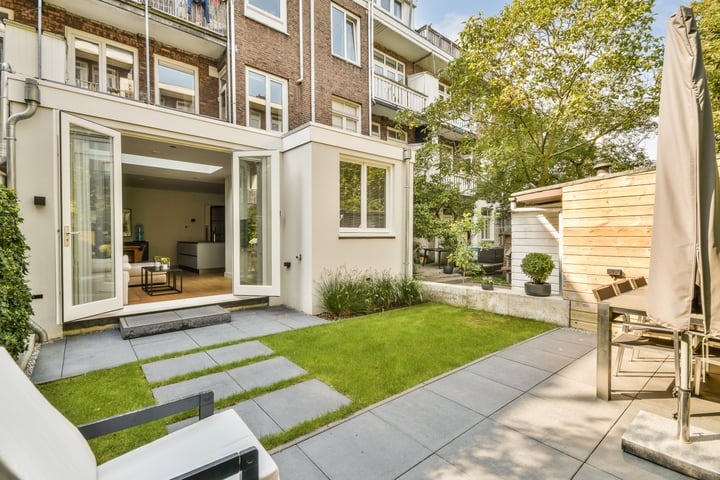 View photo 14 of Orteliusstraat 296-H