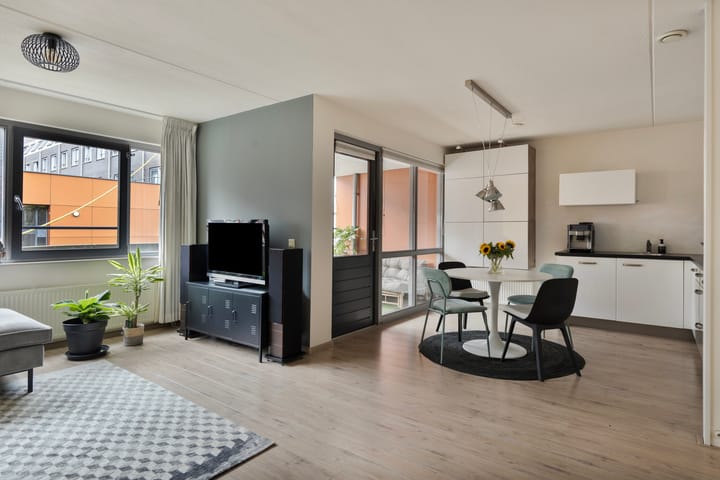 Foto 7 van Nina Simonestraat 54