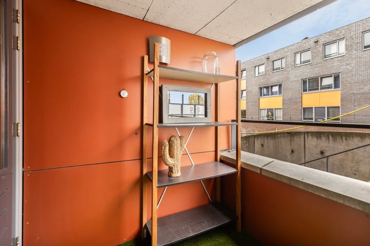 Foto 23 van Nina Simonestraat 54