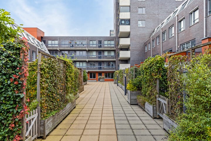 Foto 28 van Nina Simonestraat 54