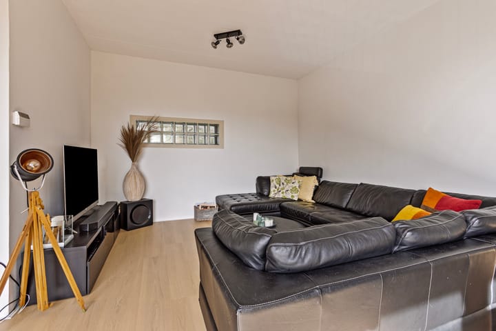 Foto 21 van Mosberg 60