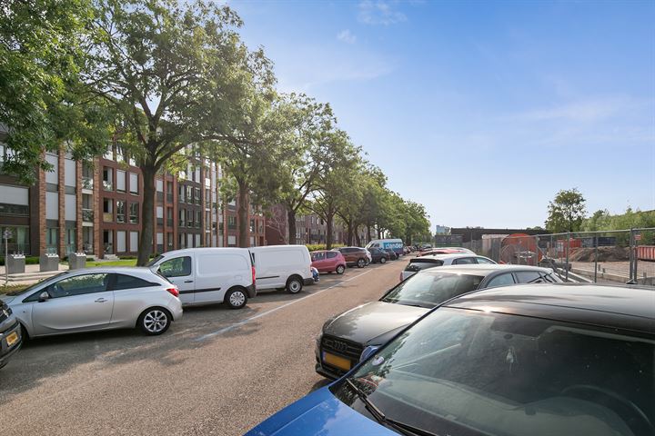 Bekijk foto 31 van Toon Dupuisstraat 93