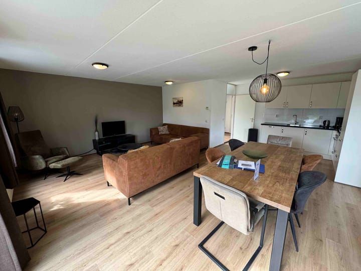 Foto 6 van Droge Wijmersweg 5-215