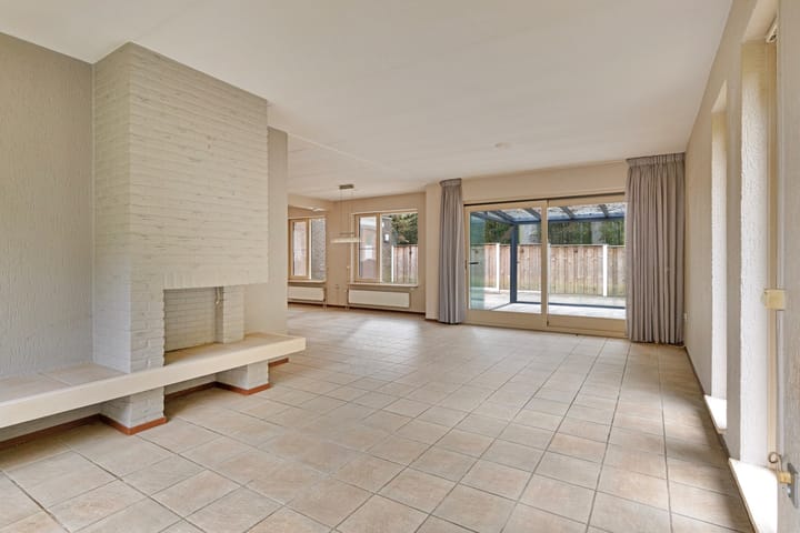 Foto 5 van Van Raethof 1