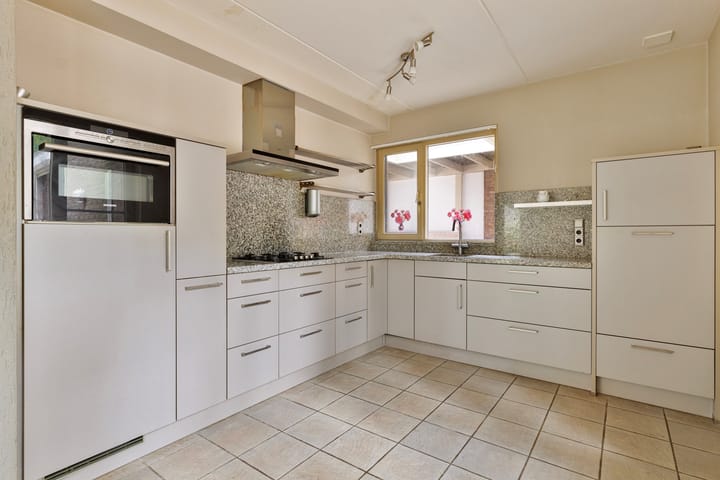 Foto 8 van Van Raethof 1