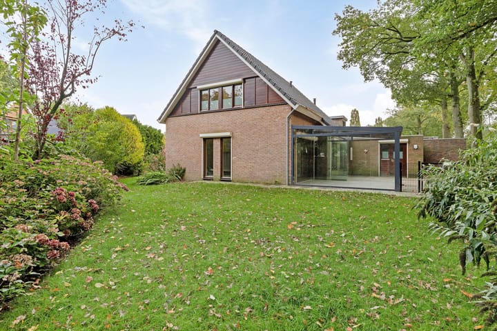 Foto 32 van Van Raethof 1