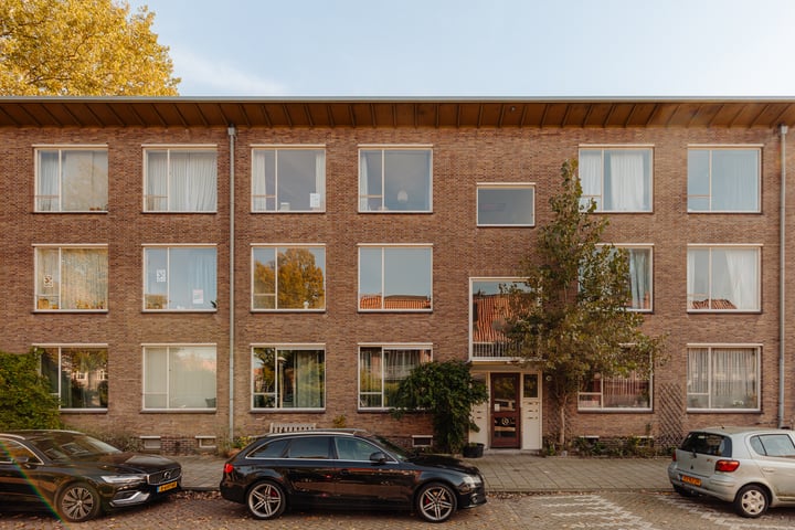 Bekijk foto 3 van Johannes van der Waalsstraat 36-1