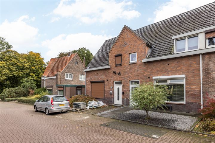 View photo 32 of Parkstraat 58