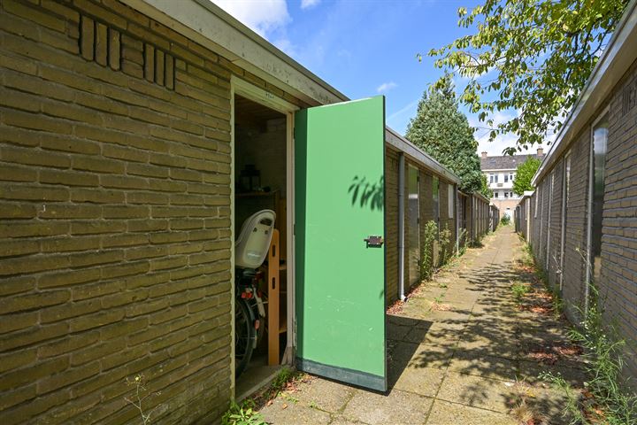 Bekijk foto 47 van Emmastraat 84