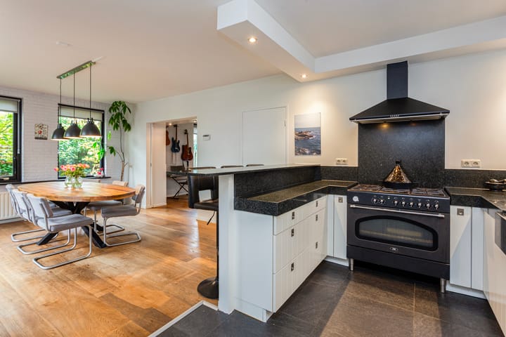 Foto 16 van Margrietlaan 34