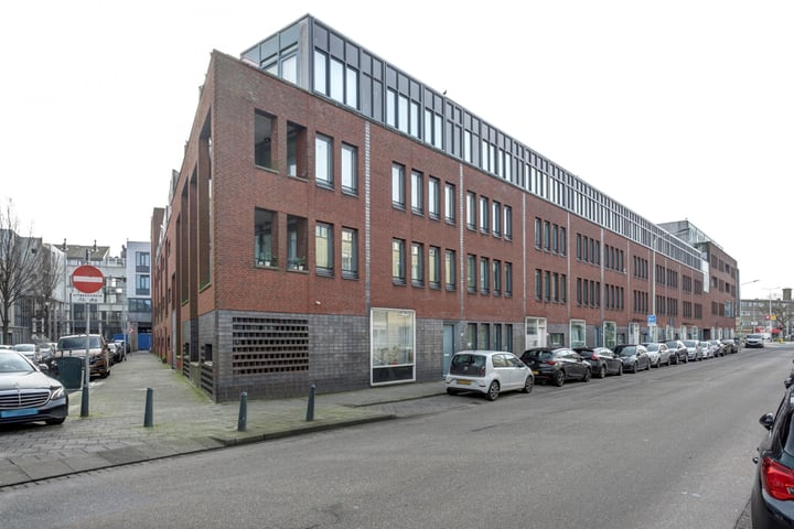 Bekijk foto 3 van Ruijsdaelstraat 114