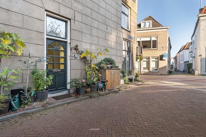 View photo 34 of Oudestraat 246