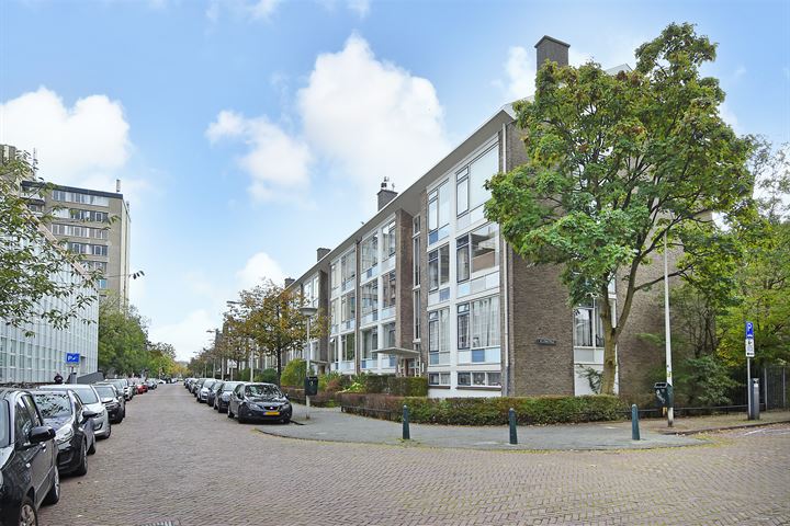 View photo 2 of De Carpentierstraat 31