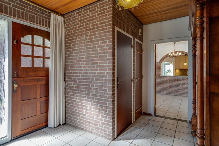 Foto 7 van Gouverneur Houbenstraat 40