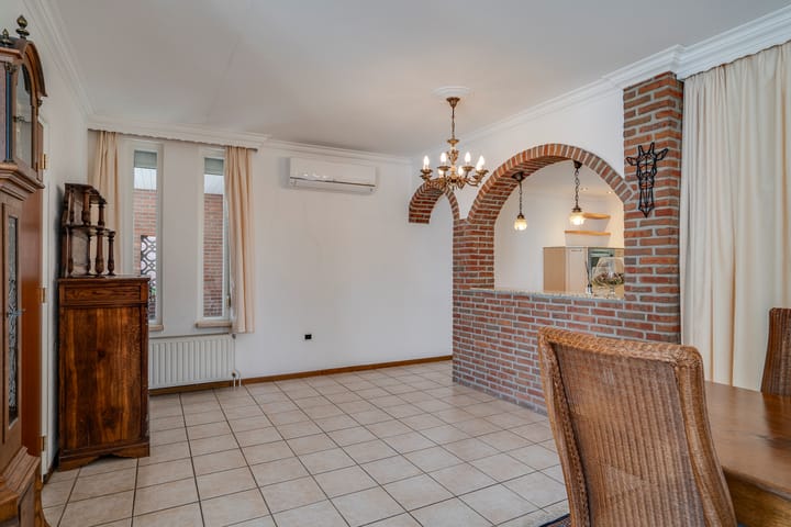 Foto 18 van Gouverneur Houbenstraat 40