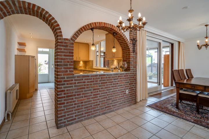 Foto 19 van Gouverneur Houbenstraat 40