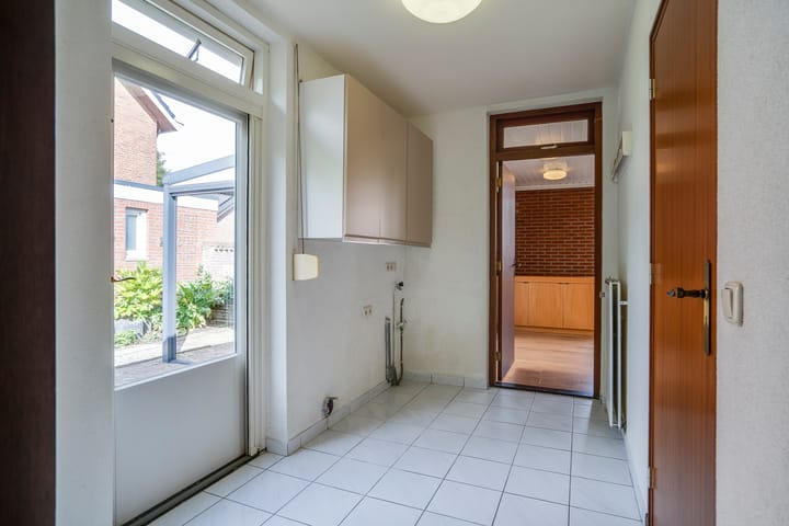 Foto 26 van Gouverneur Houbenstraat 40