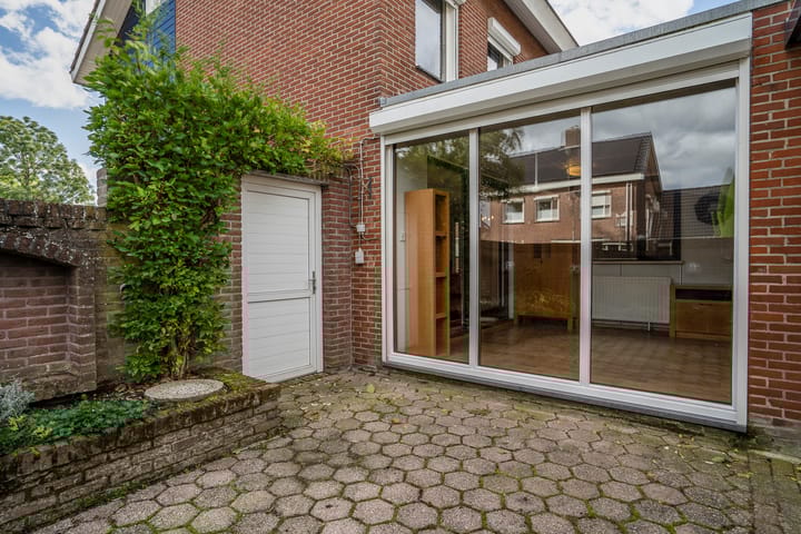 Foto 40 van Gouverneur Houbenstraat 40