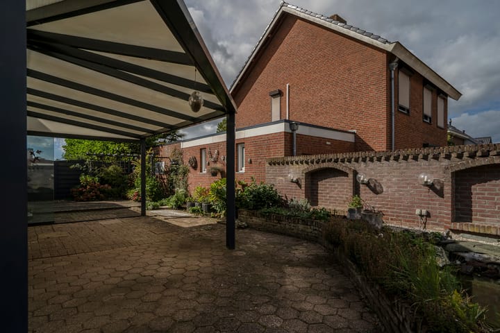 Foto 41 van Gouverneur Houbenstraat 40