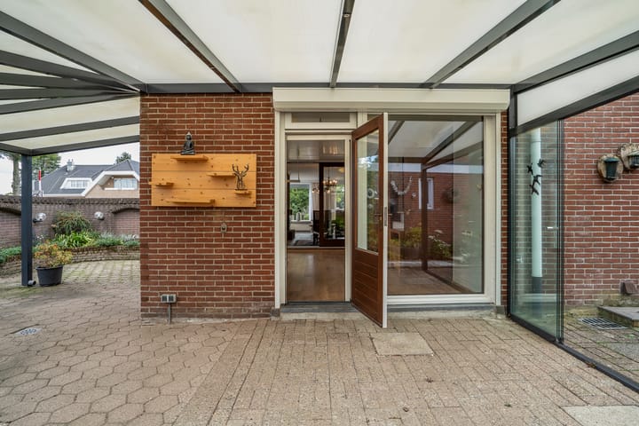 Foto 43 van Gouverneur Houbenstraat 40