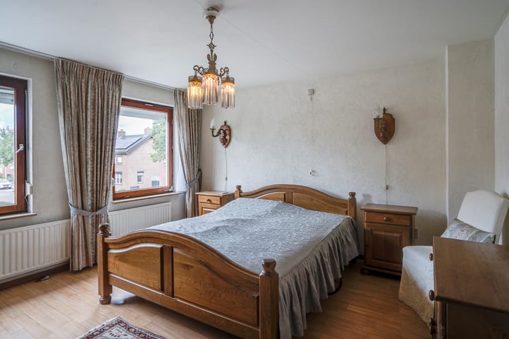 Foto 46 van Gouverneur Houbenstraat 40