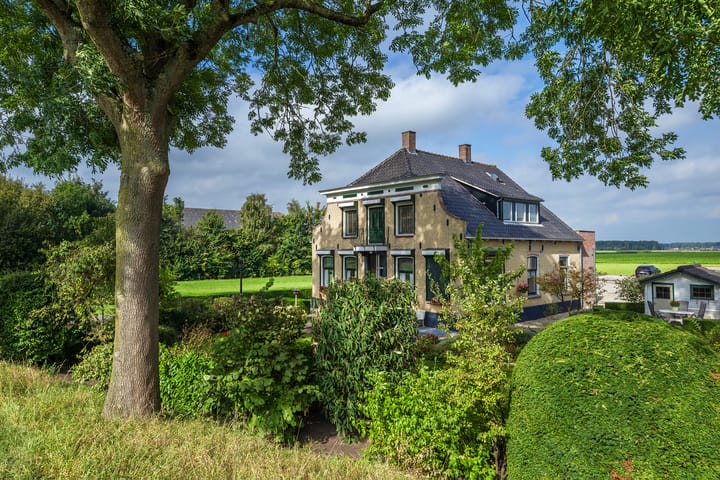 Photo 5 of Dorpsstraat 2