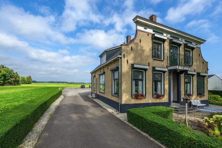 Photo 10 of Dorpsstraat 2