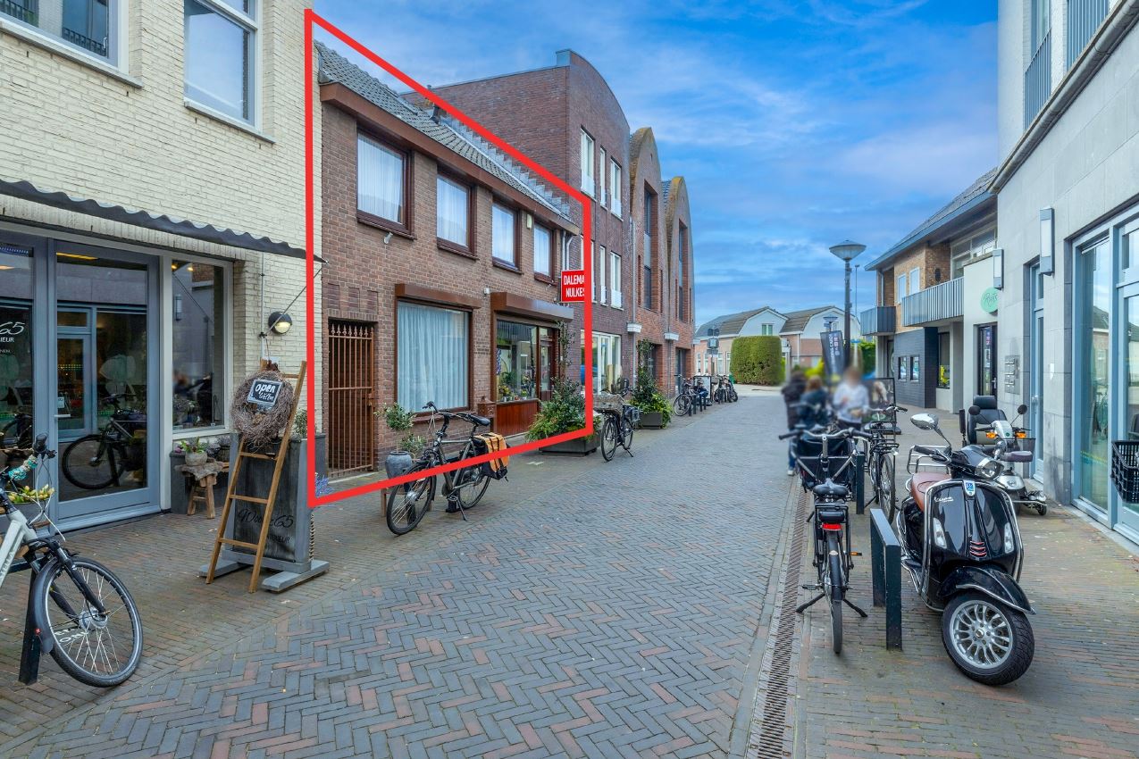 Bekijk foto 1 van Zeestraat 13