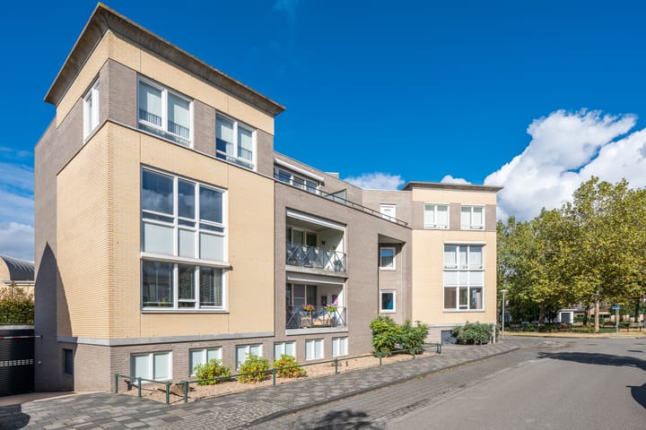 Foto 4 van Emile Zolaplein 4