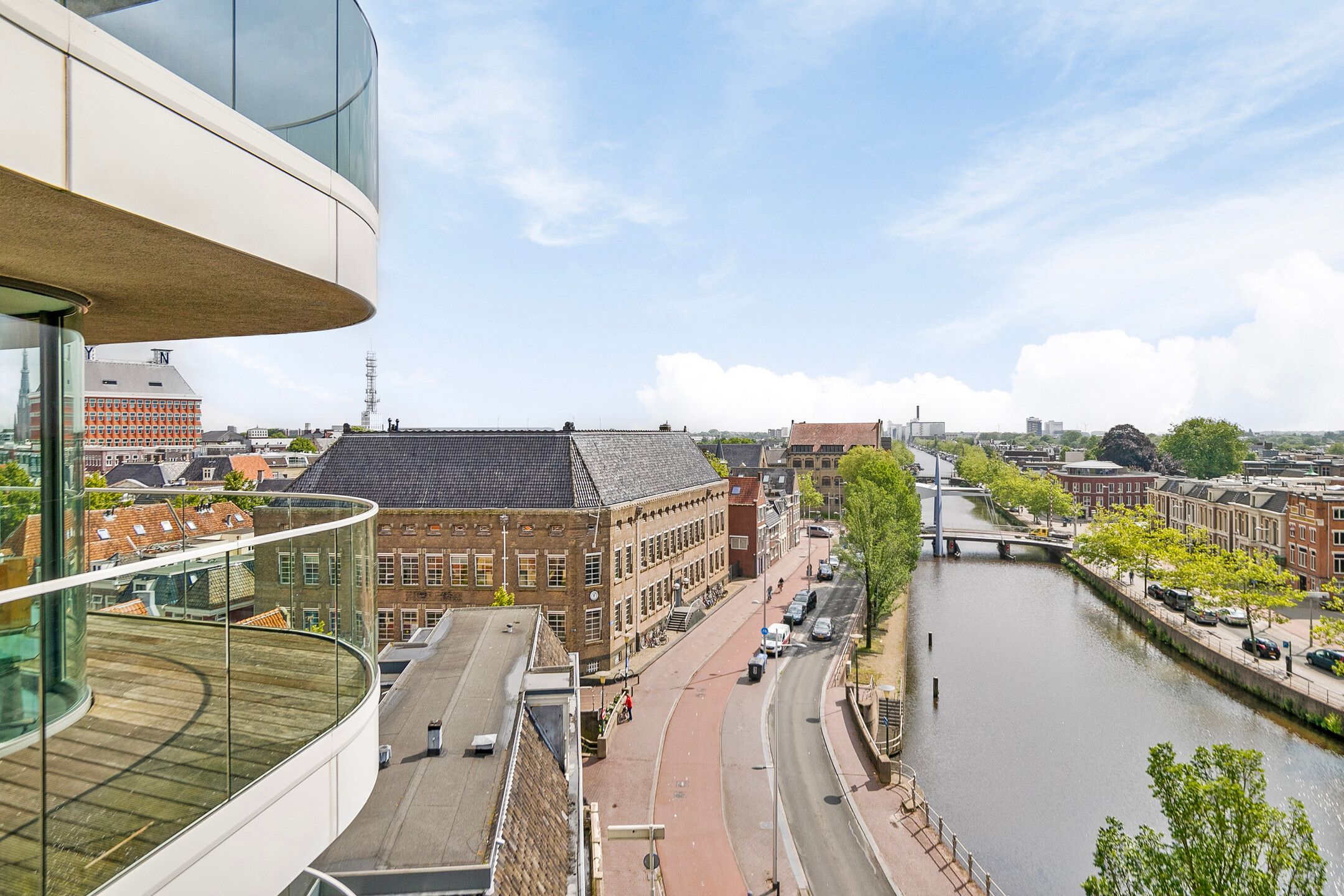 Photo 3 of Nieuweweg 1-F