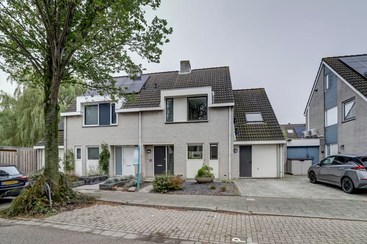 Photo 38 of Rosenburglaan 50