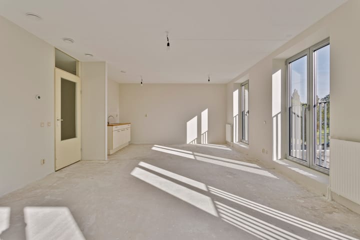 Photo 6 of Wolbrantskerkweg 74-E