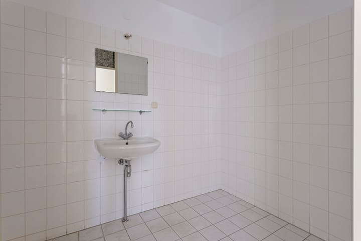 Photo 12 of Wolbrantskerkweg 74-E