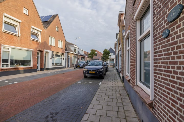 Bekijk foto 20 van Romeinenstraat 21