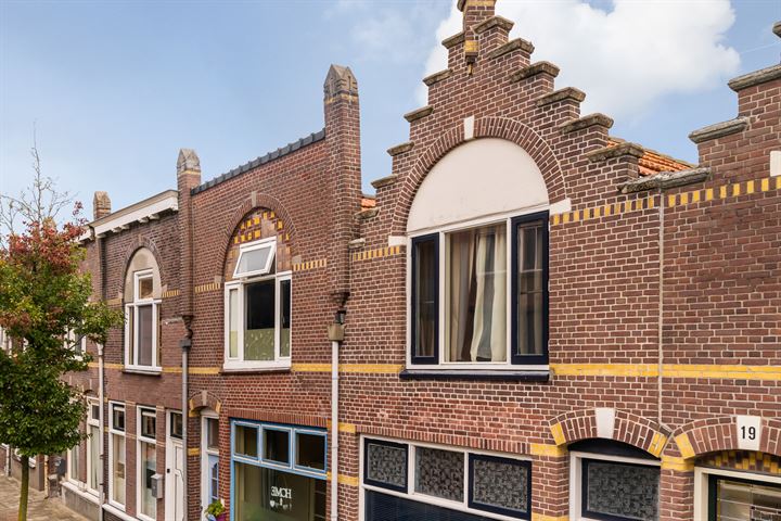 View photo 22 of Graaf van Bloisstraat 16