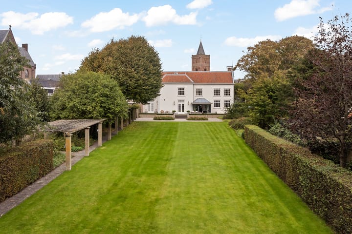 Foto 3 van Lindenplein 1