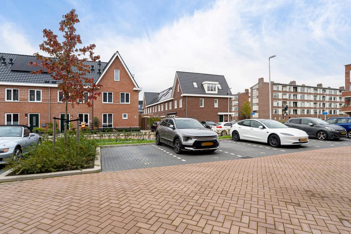 Foto 42 van Margaretha Havermanstraat 77