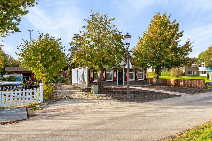 Bekijk foto 5 van Noordhollandschkanaaldijk 24