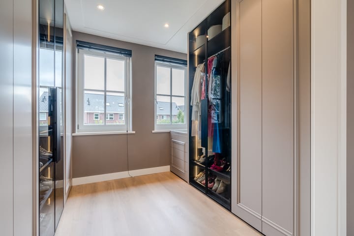 Foto 34 van Loostraat 123