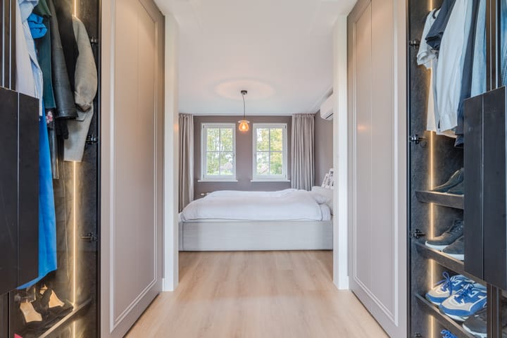 Foto 35 van Loostraat 123