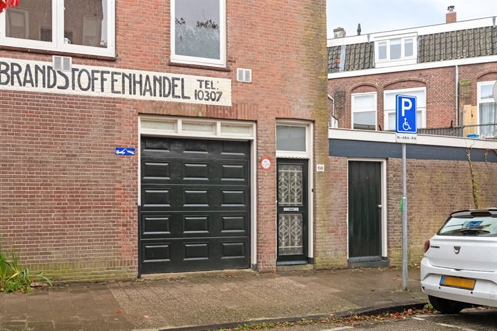 Bekijk foto 2 van Johannes Camphuysstraat 60