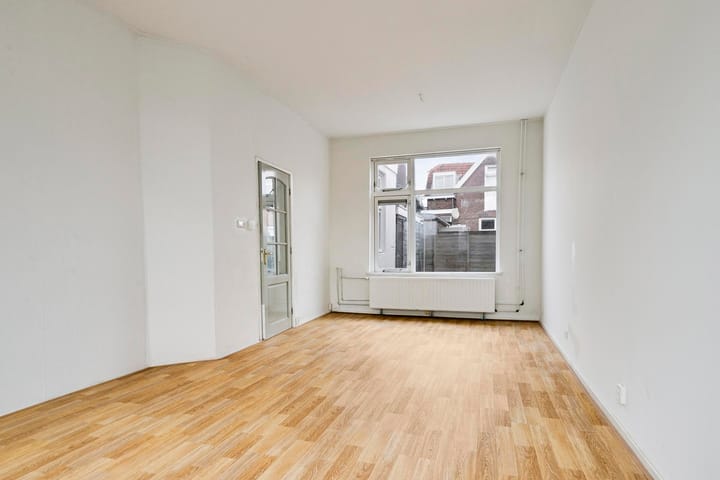 Foto 9 van van Sytzamastraat 23