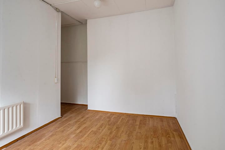 Foto 24 van van Sytzamastraat 23