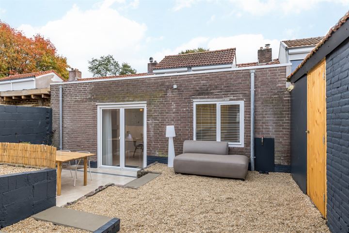 View photo 23 of Leeuwerikstraat 35