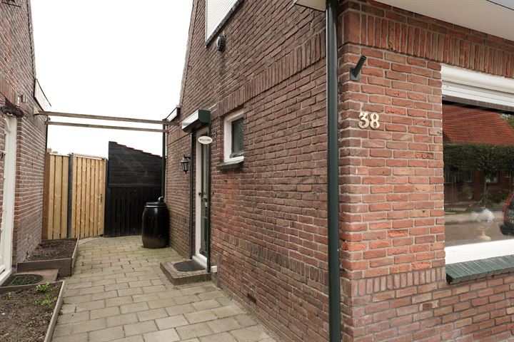 View photo 14 of Welhoekstraat 38