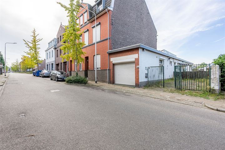 View photo 18 of Pannesheiderstraat 44