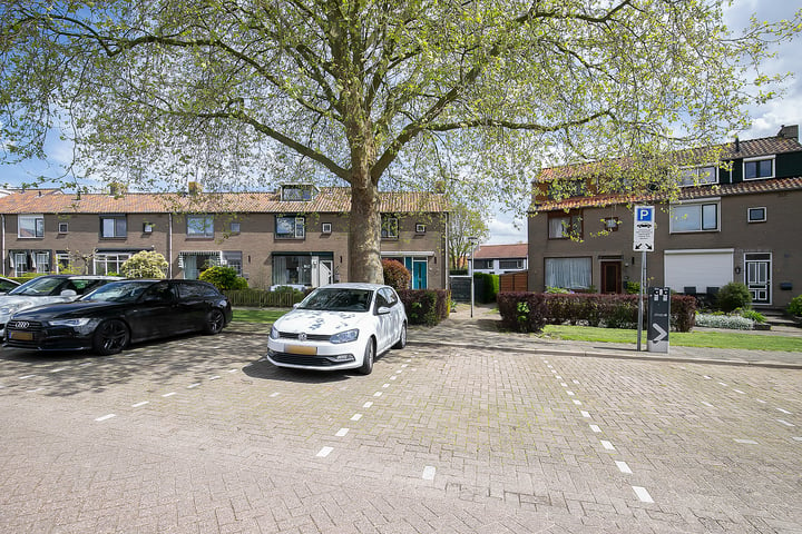 View photo 40 of Molenlaan 25