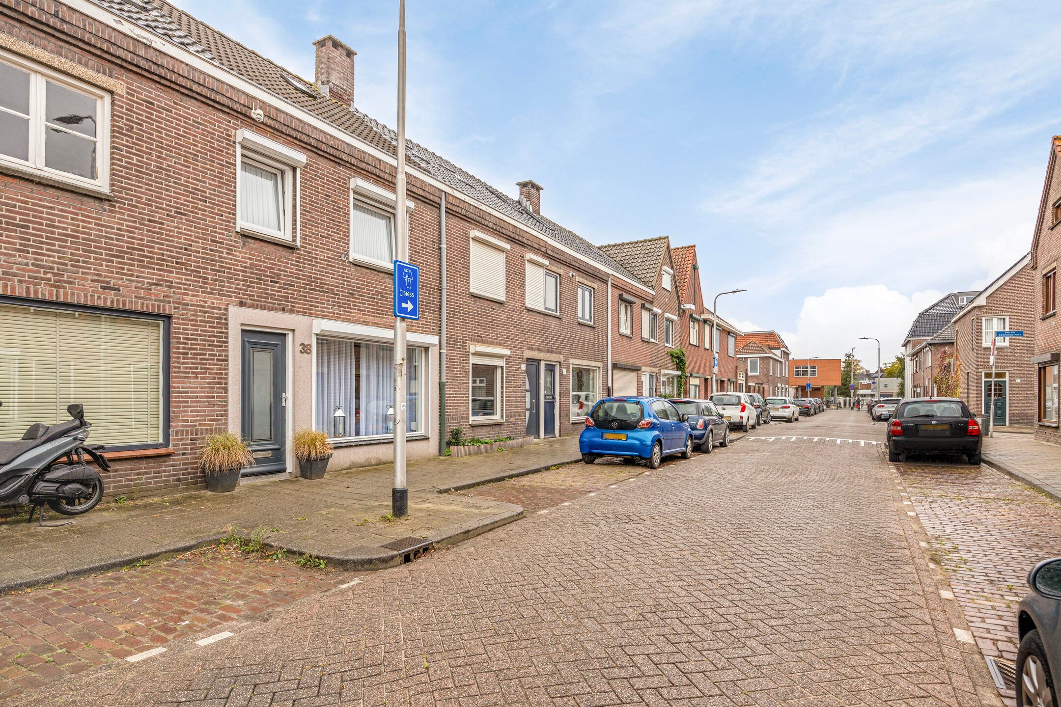 Photo 33 of Van Alkemadestraat 38