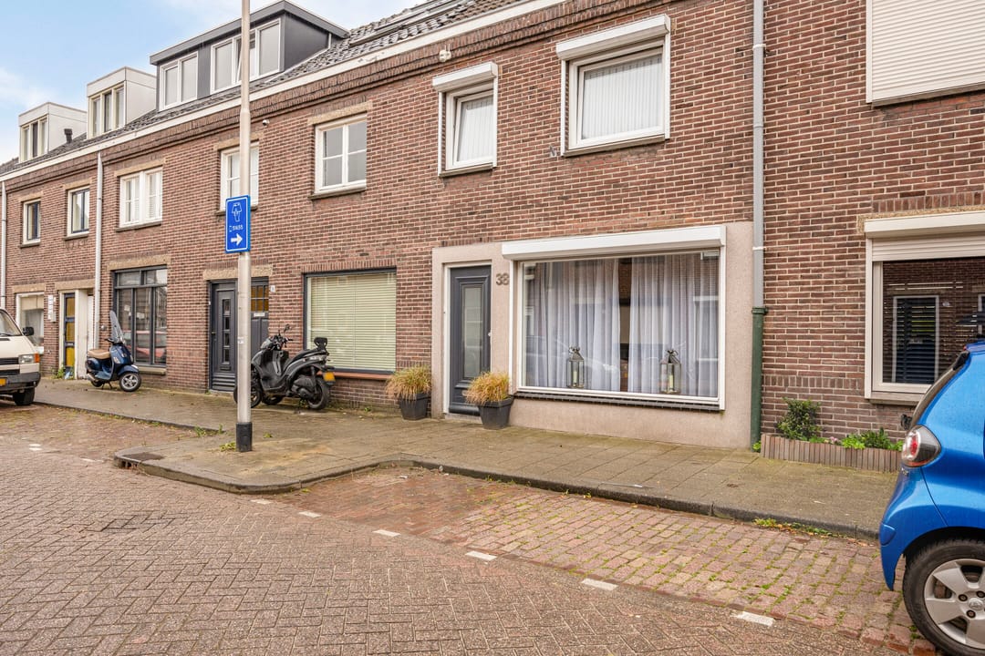 Photo 32 of Van Alkemadestraat 38