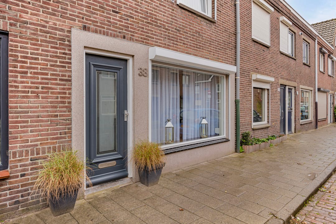 Photo 2 of Van Alkemadestraat 38
